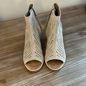 Toms open toe bootie